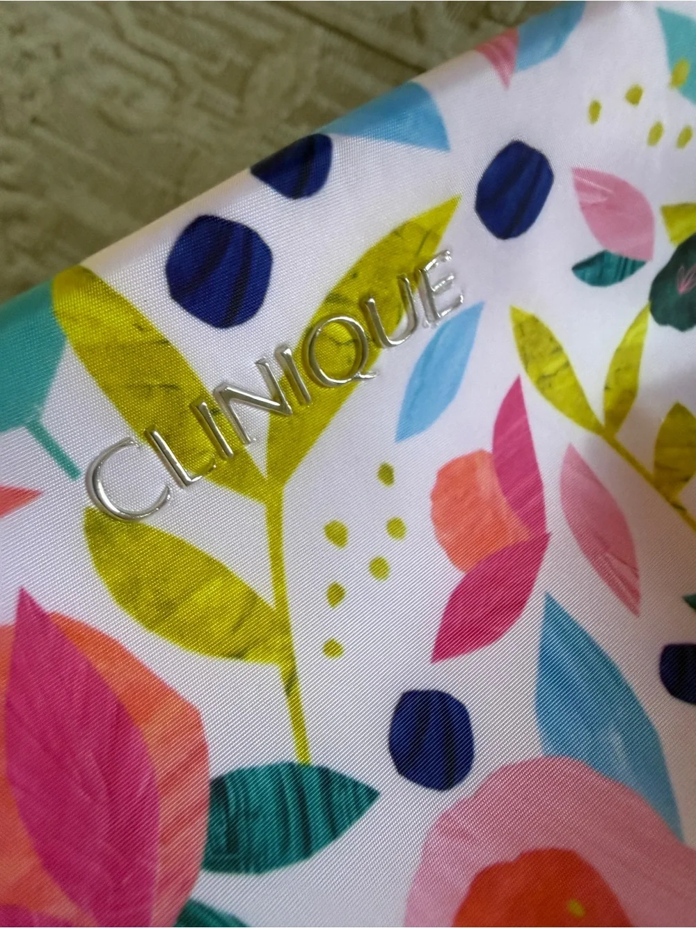 New Clinique Floral Makeup Bag - Pink, Blue & Green zippered pouch